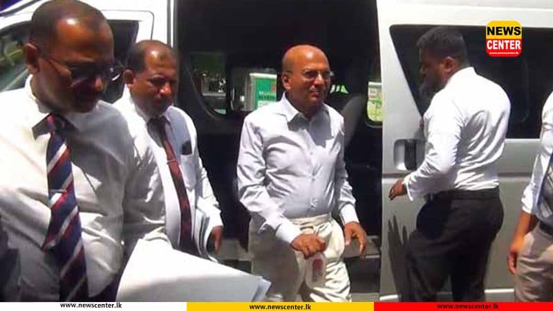 ෂාන් විජයලාල්ගේ පුද්ගලික ලේකම් අල්ලස් දැලේ